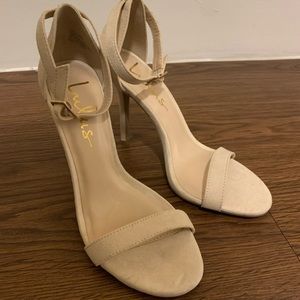 Lulu’s Tan Classic Heels size 6